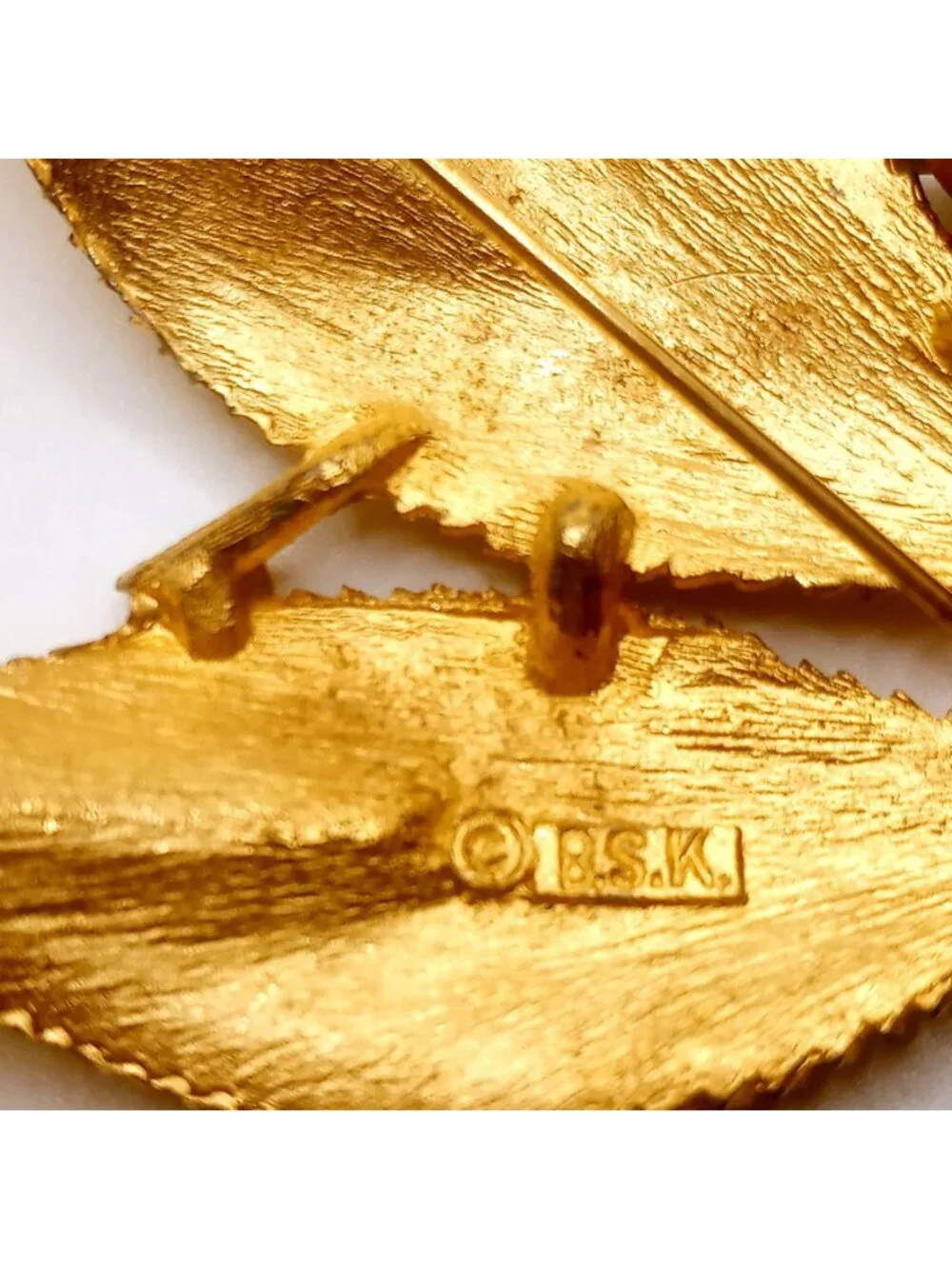 Vintage B.S.K Double Leaf Brooch Gold Tone Textured Design Mid Century 50-60's